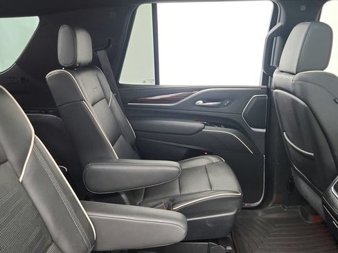 Certified 2022 Cadillac Escalade Premium Luxury AWD/4WD image 27