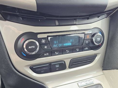 Used 2012 Ford Focus SEL image 18