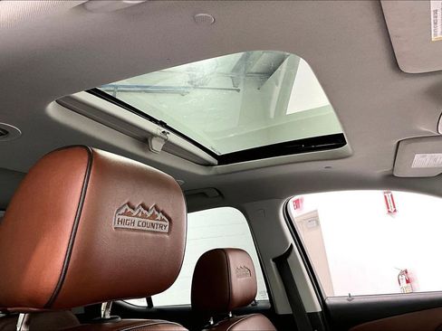 Used 2018 Chevrolet Traverse High Country image 20