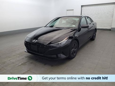 Used 2023 Hyundai Elantra SEL w/ Cargo Package FWD image 1