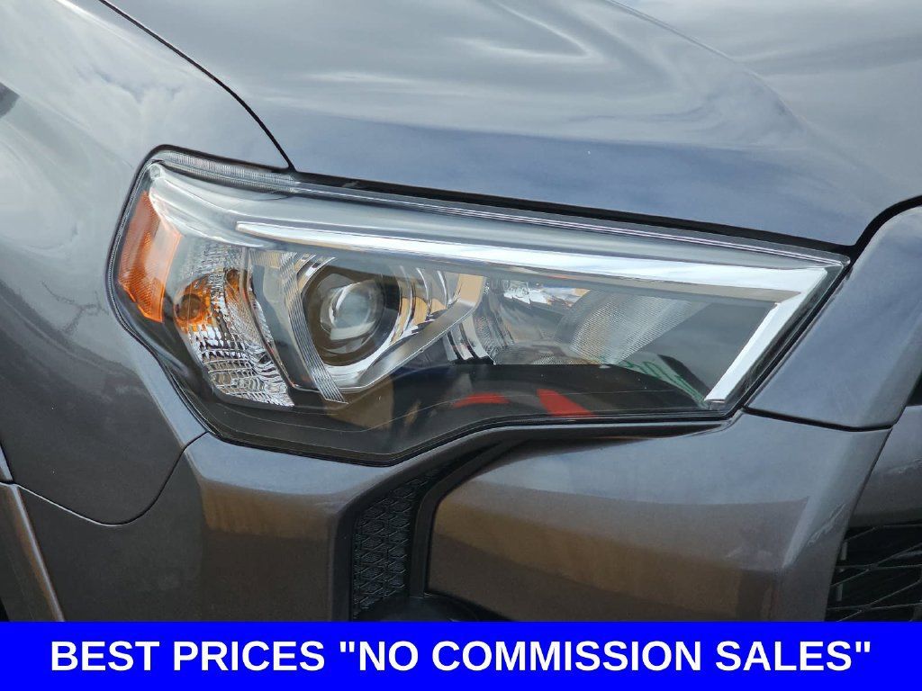 Used 2023 Toyota 4Runner TRD Off-Road Premium w/ Off Road Premium Plus Package AWD/4WD image 33