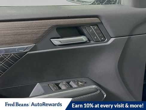 New 2026 GMC Acadia Denali w/ Super Cruise Package image 17