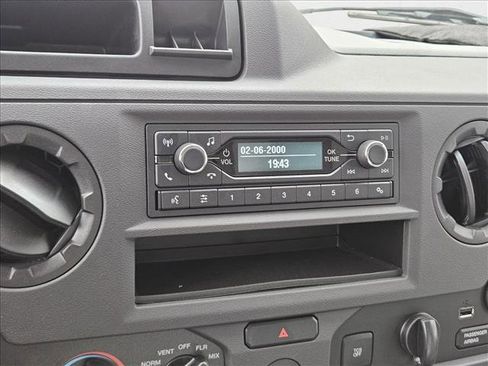 New 2024 Ford E-450 and Econoline 450 Super Duty w/ Power Windows & Locks Group image 15