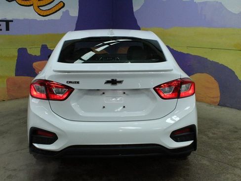 Used 2018 Chevrolet Cruze LT image 7