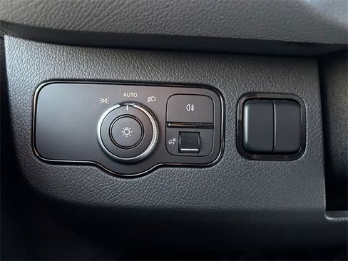 Used 2019 Mercedes-Benz Sprinter 2500 image 17