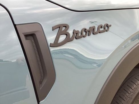 Used 2023 Ford Bronco Sport Outer Banks w/ Tech Package image 12