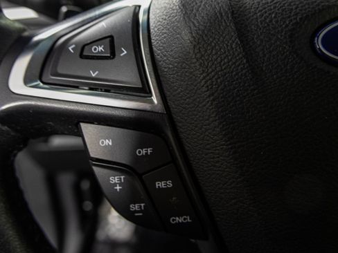 Used 2018 Ford Edge SEL w/ Equipment Group 201A AWD/4WD image 33