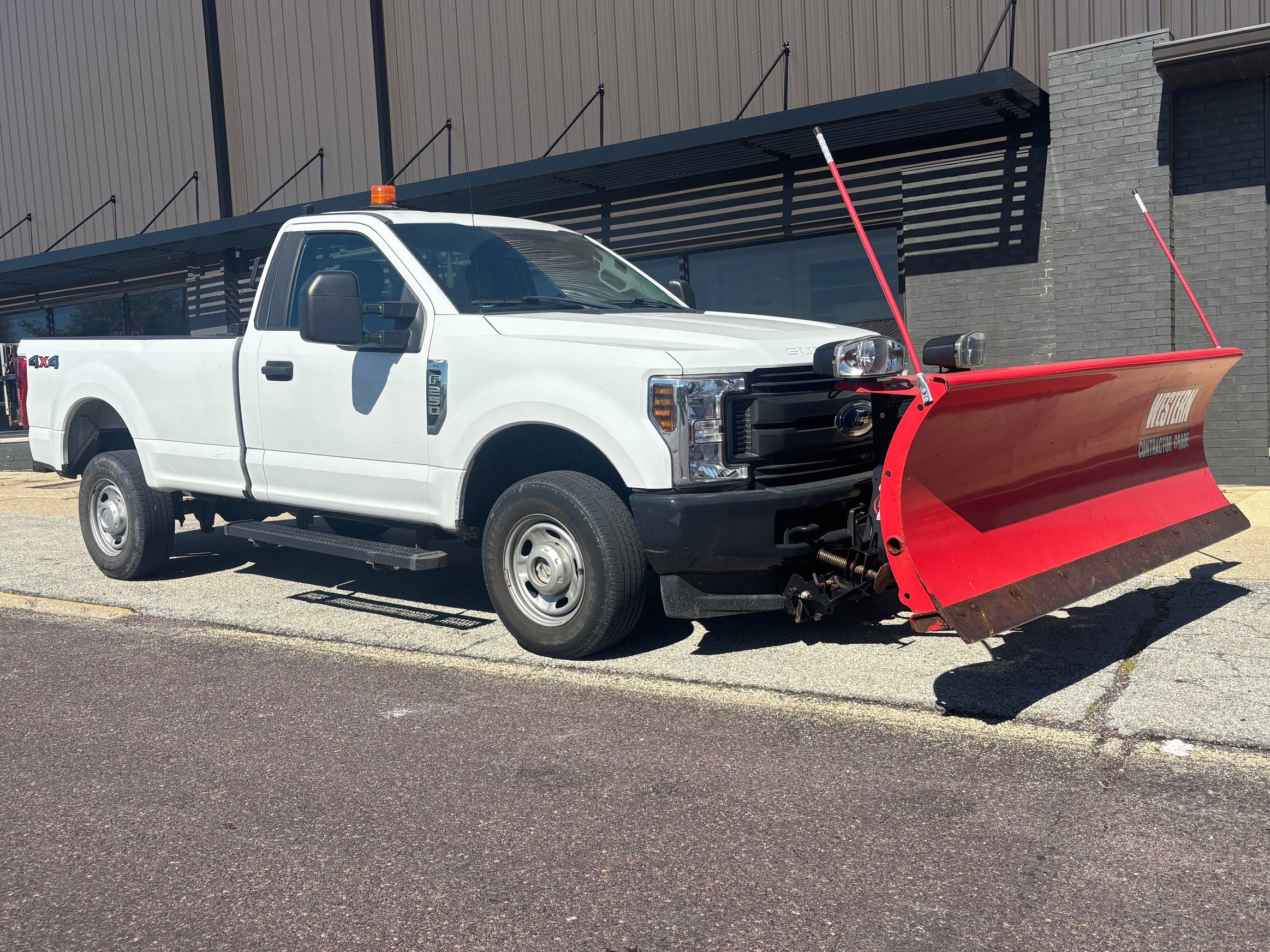 Used 2019 Ford F250 XL AWD/4WD image 3