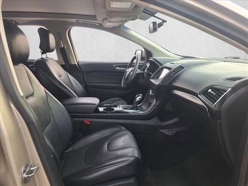 Used 2018 Ford Edge Titanium w/ Equipment Group 301A image 19