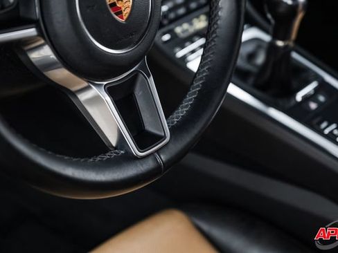 Used 2018 Porsche 718 Cayman RWD image 23