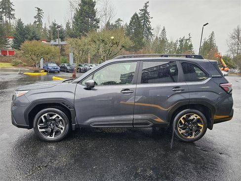 Certified 2025 Subaru Forester Limited image 4