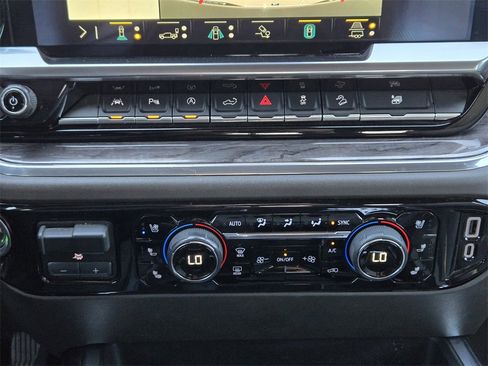 Used 2023 Chevrolet Silverado 1500 LTZ w/ Technology Package image 14