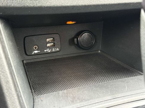 Used 2023 Subaru Crosstrek 2.0i Premium w/ Special Edition image 7