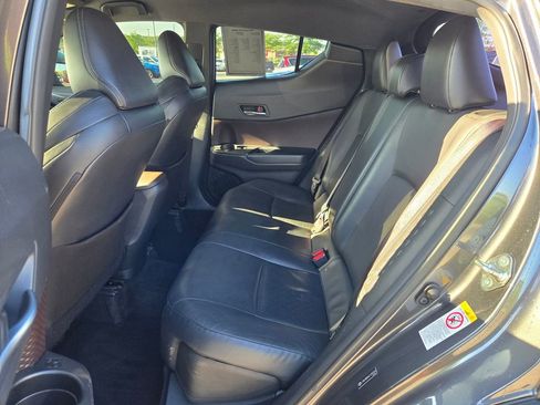Used 2019 Toyota C-HR Limited FWD image 26