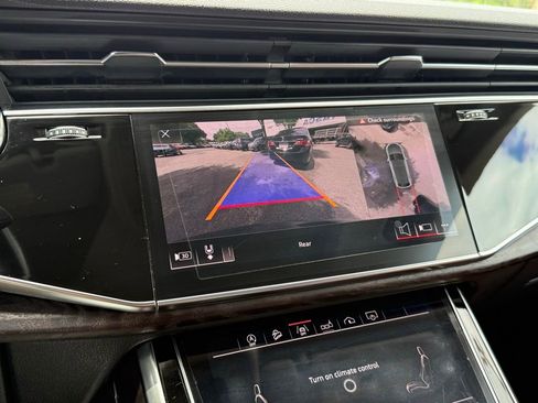 Used 2019 Audi Q8 Premium Plus w/ Premium Plus AWD/4WD image 18