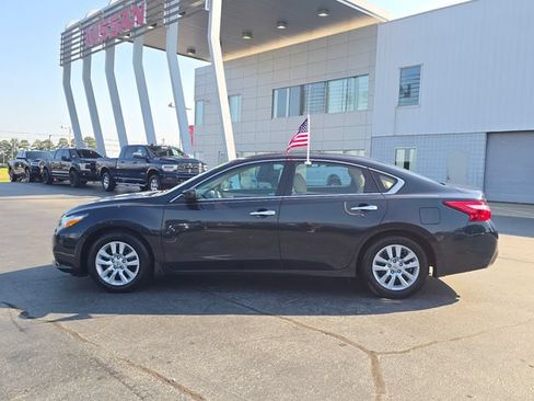 Used 2016 Nissan Altima 2.5 S w/ Power Driver Seat Package FWD image 6