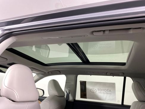 New 2026 Toyota Grand Highlander Limited image 32