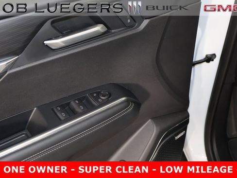 Certified 2025 GMC Acadia Elevation image 9