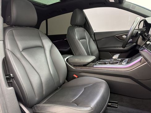 Used 2020 Audi Q8 Prestige w/ Prestige Package AWD/4WD image 29