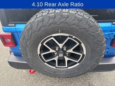 Used 2025 Jeep Wrangler Unlimited Rubicon image 10