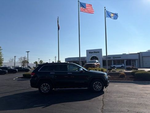 Used 2015 Jeep Grand Cherokee Limited w/ Trailer Tow Group IV AWD/4WD image 12