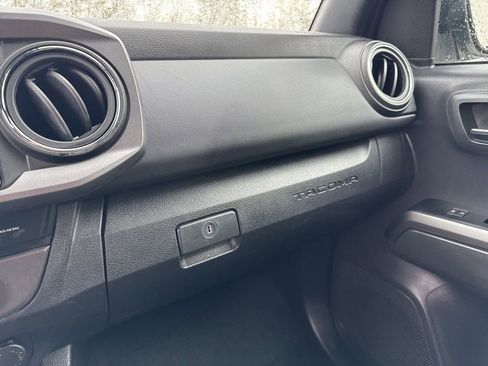 Used 2023 Toyota Tacoma TRD Off-Road w/ Technology Package image 20