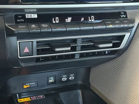 Certified 2025 Toyota Camry SE w/ Convenience Package FWD image 24
