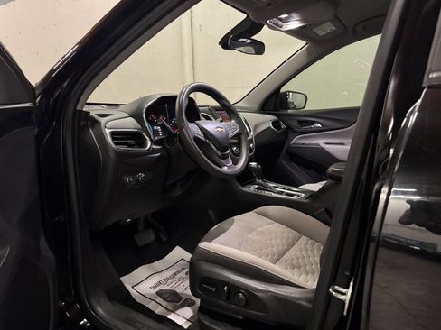 Used 2020 Chevrolet Equinox LS w/ LS Convenience Package image 12