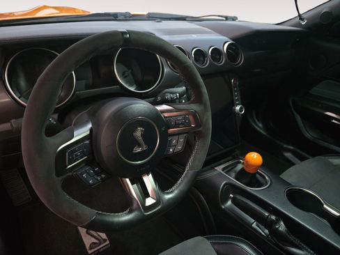 Used 2019 Ford Mustang Shelby GT350 w/ Technology Package image 13