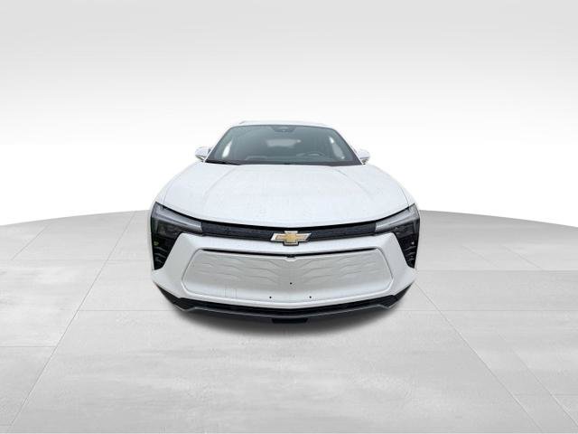 Used 2024 Chevrolet Blazer EV LT AWD/4WD image 2