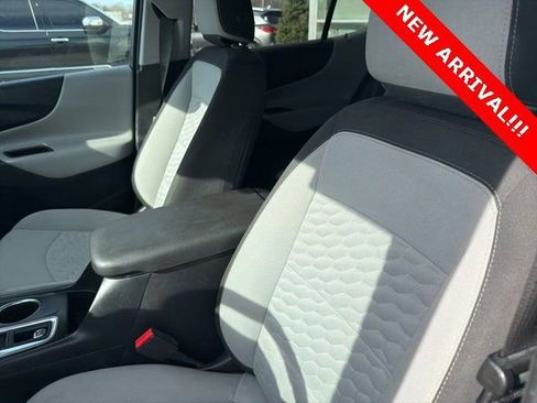 Used 2020 Chevrolet Equinox LS w/ LS Convenience Package image 8