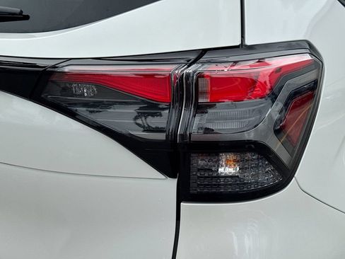 Used 2026 Subaru Forester Premium AWD/4WD image 33