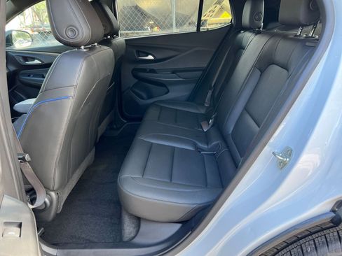 Used 2025 Buick Envista Sport Touring image 33