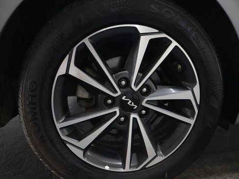Used 2024 Kia Forte LXS FWD image 32