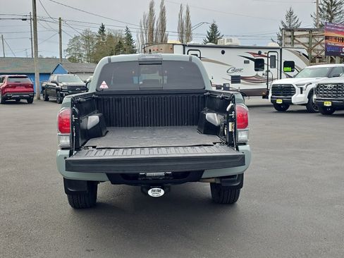 Certified 2022 Toyota Tacoma TRD Sport image 9