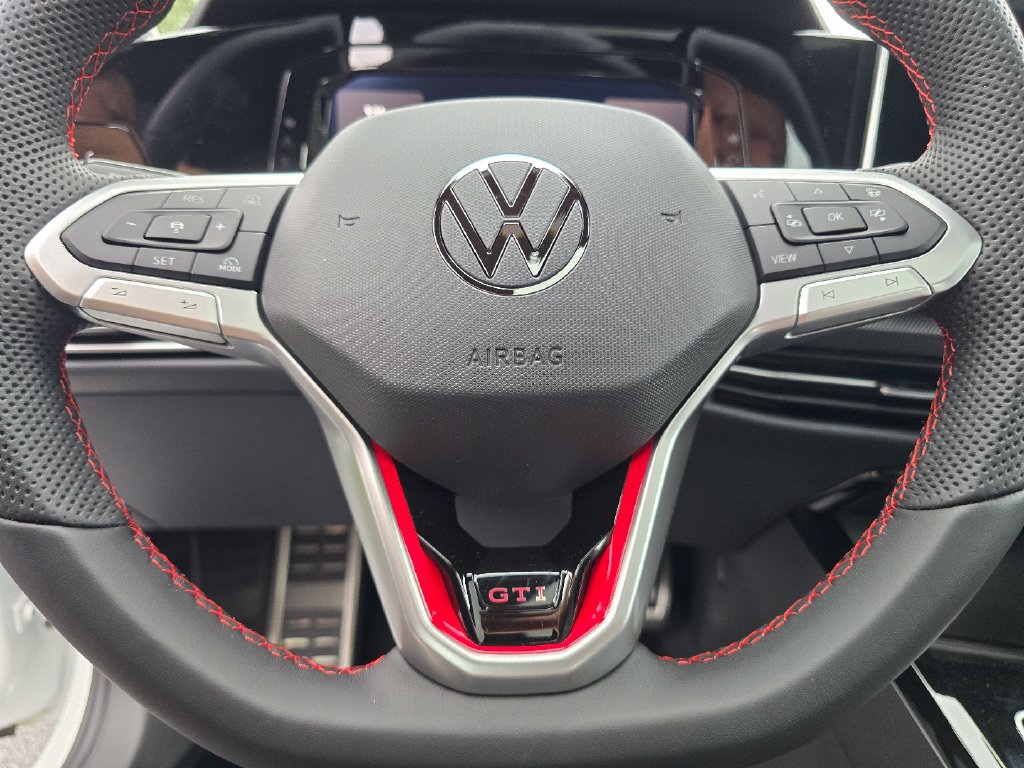New 2026 Volkswagen GTI SE FWD image 22