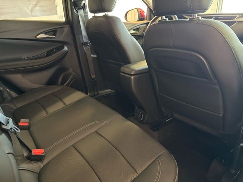 Used 2023 Buick Encore GX Essence w/ Experience Buick Package image 28