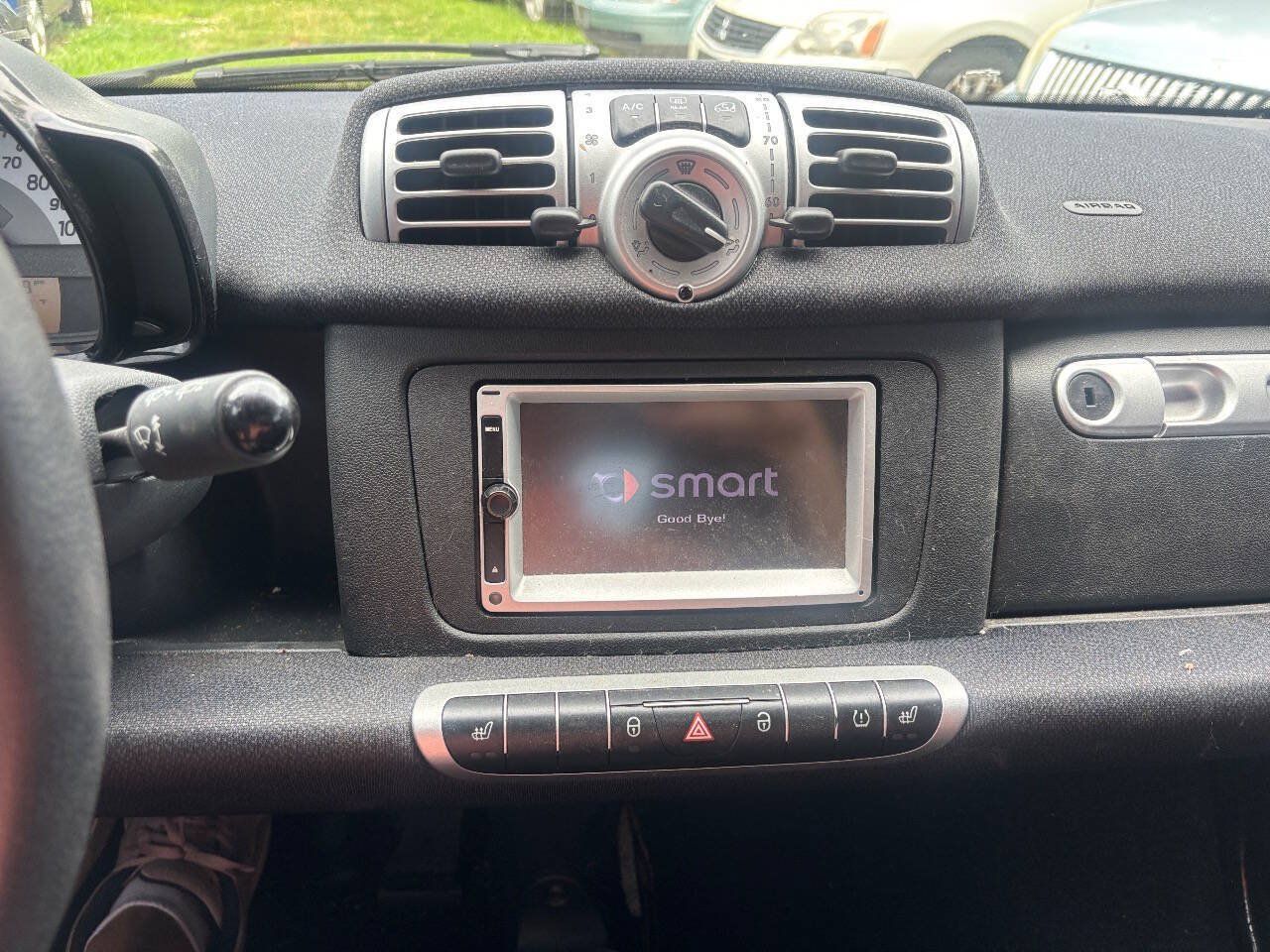 Used 2015 smart fortwo passion RWD image 18