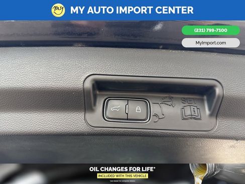 Used 2023 Ford Explorer Limited image 30