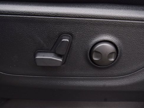 New 2026 RAM 1500 4x4 Crew Cab image 33