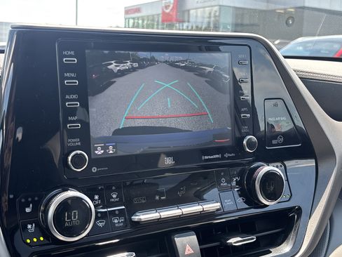 Used 2020 Toyota Highlander Limited AWD/4WD image 41