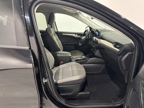 Used 2021 Ford Escape SE w/ Cold Weather Package image 20