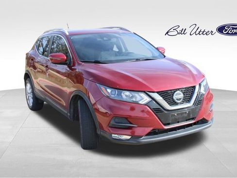 Used 2021 Nissan Rogue Sport SV image 3