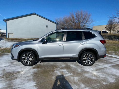 Used 2023 Subaru Forester Limited w/ Popular Package #2 image 3