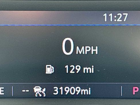 Used 2023 Chevrolet Blazer LT w/ Convenience Package image 12