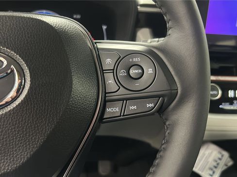 New 2026 Toyota Corolla Cross LE image 7