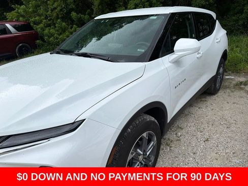 Used 2025 Chevrolet Blazer LT FWD image 1