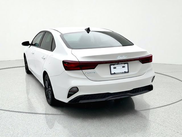 Certified 2023 Kia Forte LXS w/ LXS Technology Package FWD image 4