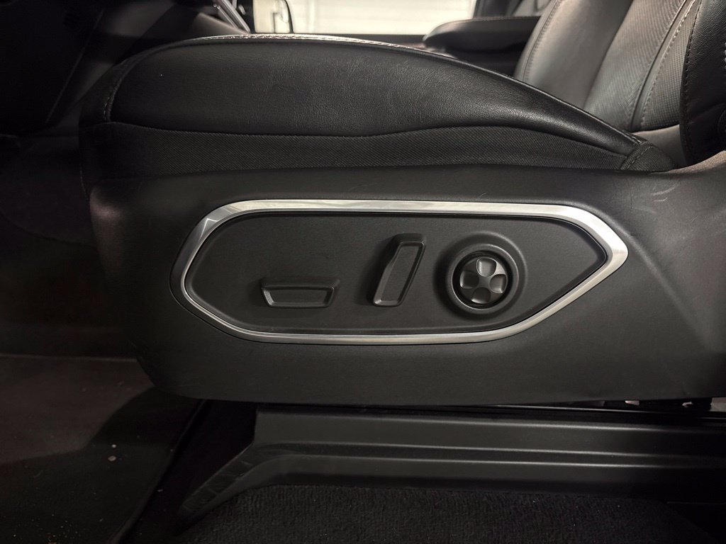 Used 2024 Jeep Wagoneer Series II w/ Flexible Seating Group RWD image 10