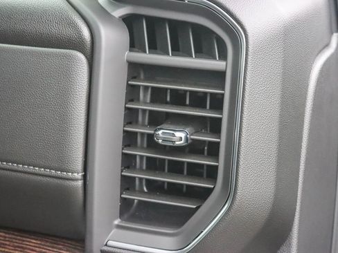 Used 2025 GMC Sierra 1500 Elevation image 38